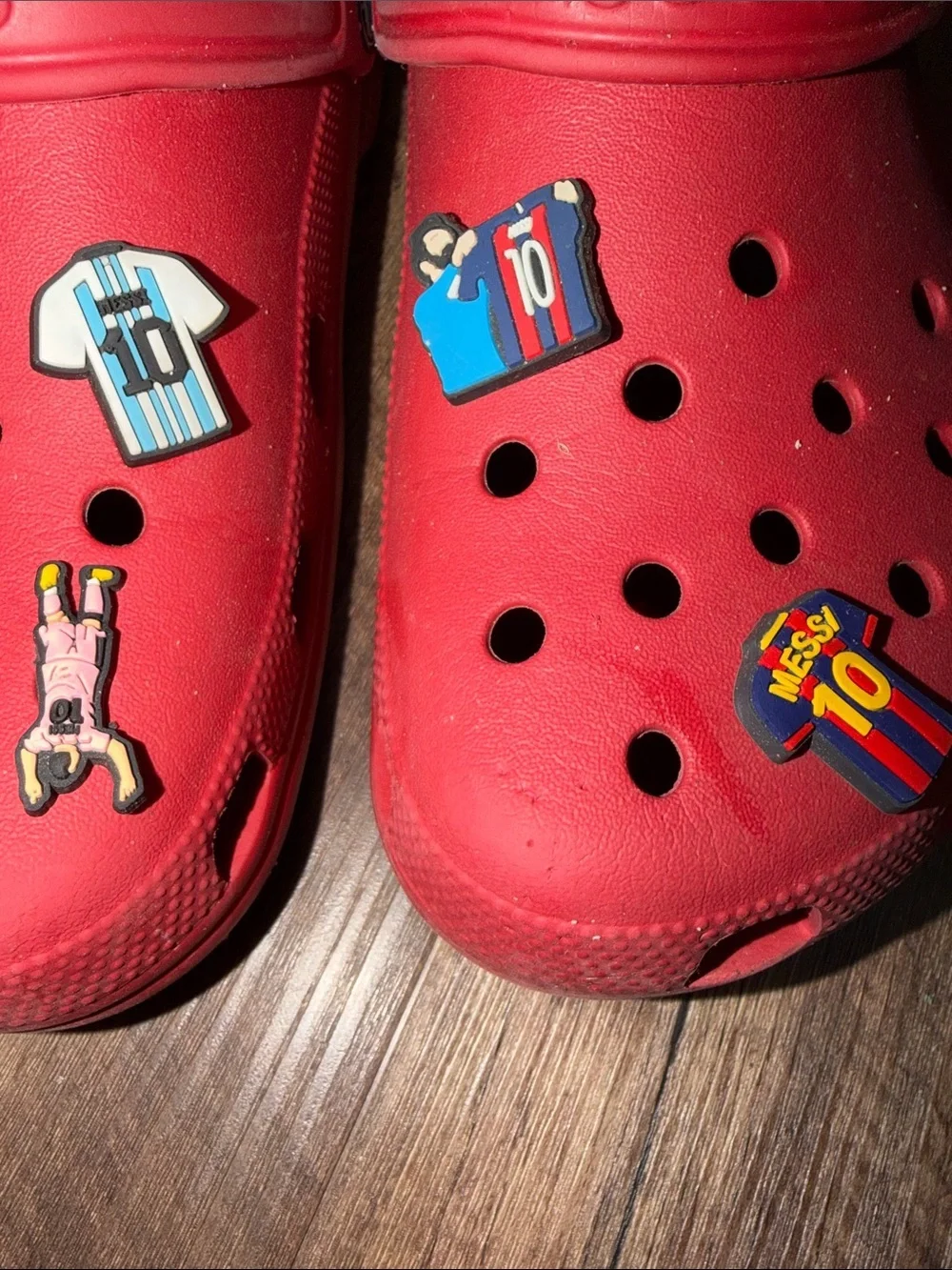Red Crocs with Messi Jibbits Men Size 9/Womens 11
